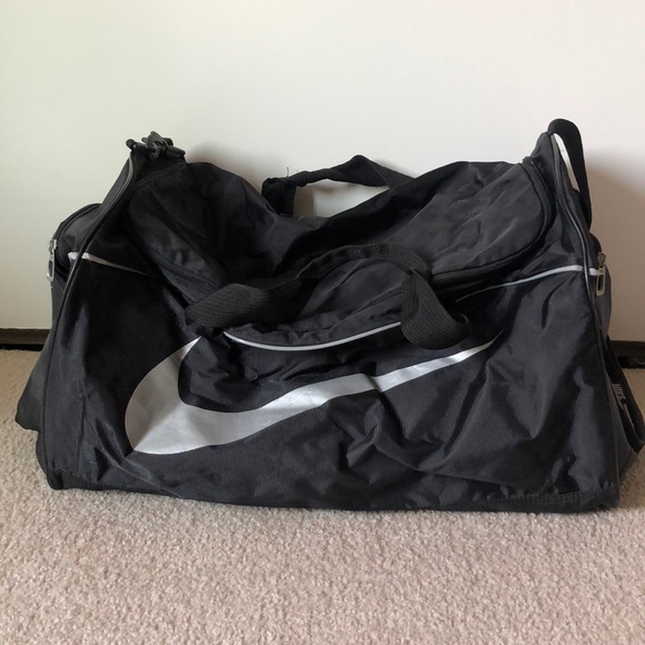 extra large nike duffle bag